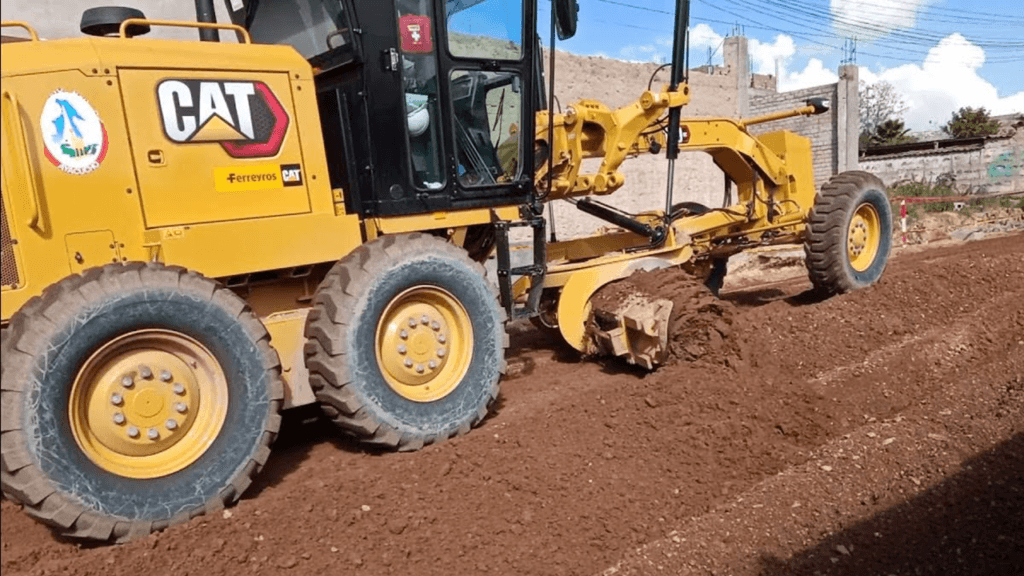 Servicios Profesionales de Movimiento de Tierra y Conformación de Capas Granulares